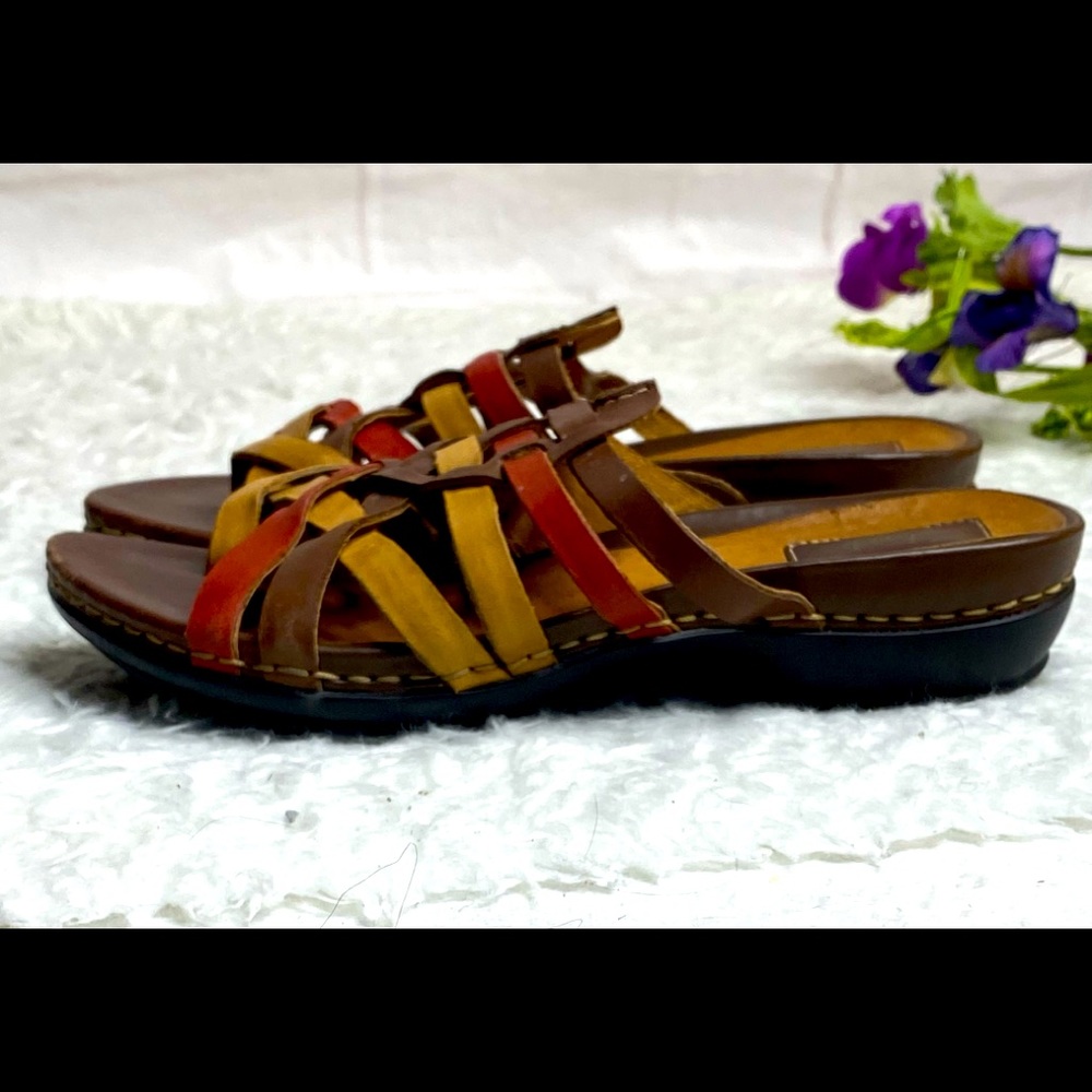Clarks Artesian Active Air leather sandals size 7M